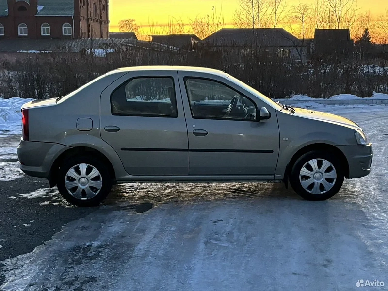 Renault Logan 1.4 MT 8