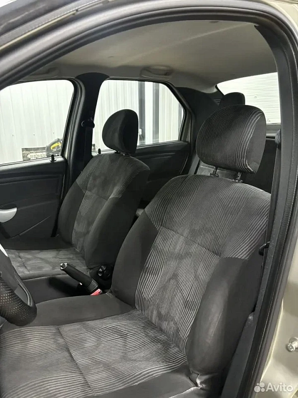 Renault Logan 1.4 MT 20
