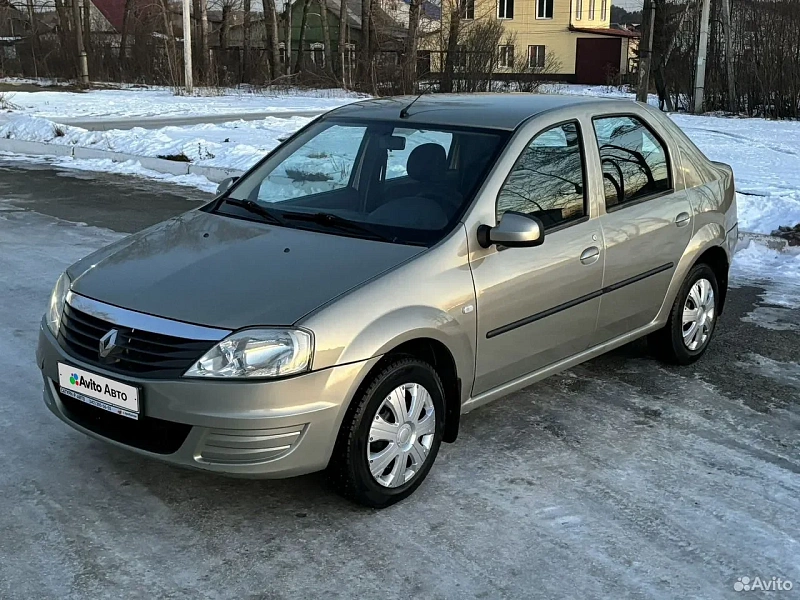 Renault Logan 1.4 MT 3