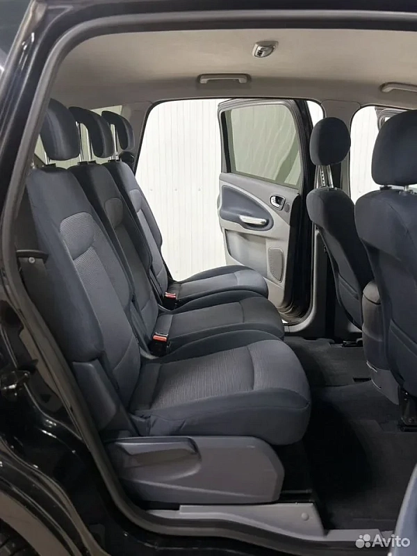 Ford S-MAX 2.0 MT 15