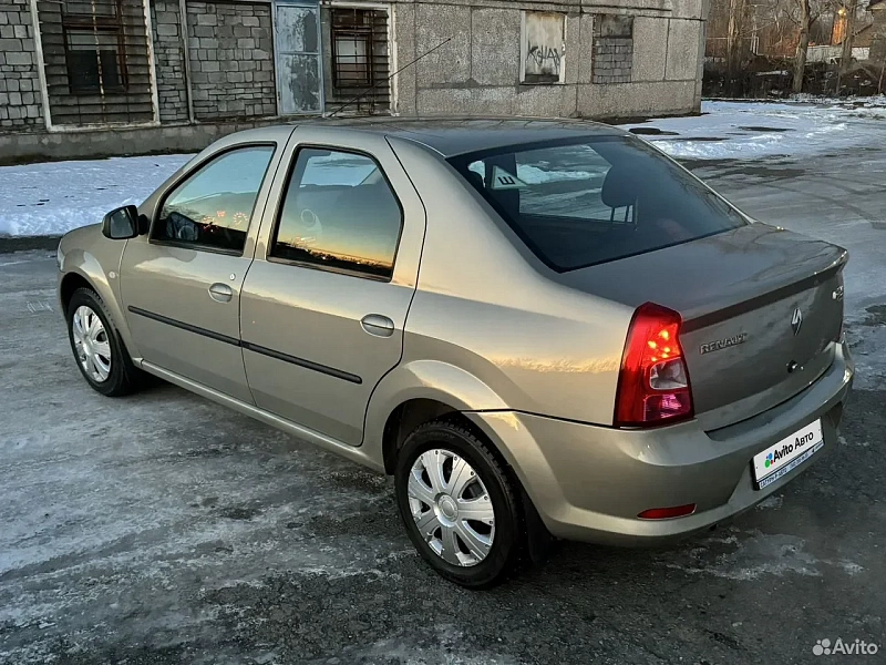 Renault Logan 1.4 MT 0