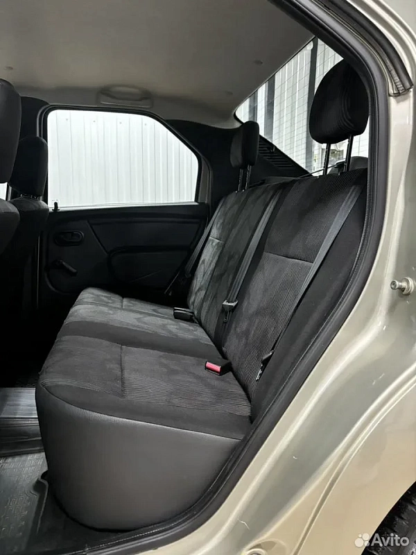 Renault Logan 1.4 MT 21