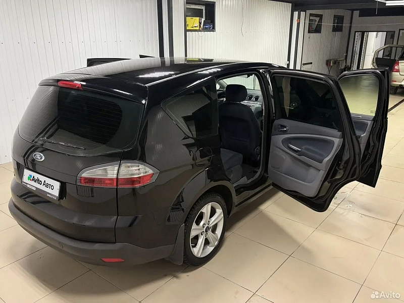 Ford S-MAX 2.0 MT 4