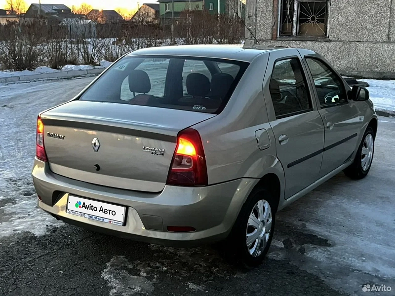 Renault Logan 1.4 MT 9